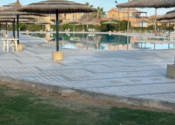 Cozy With Stunning Views * عين السخنة