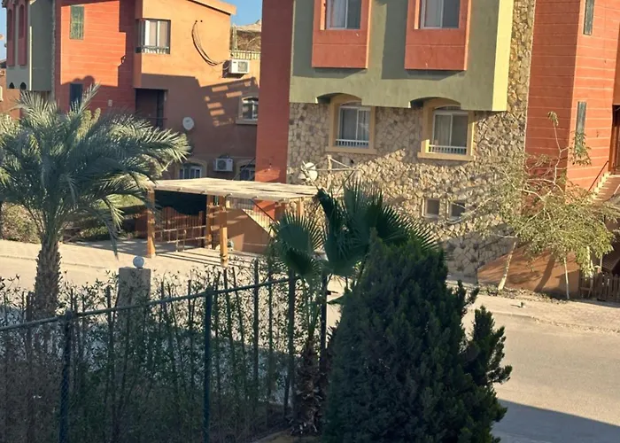 Cozy With Stunning Views شاليه عين السخنة